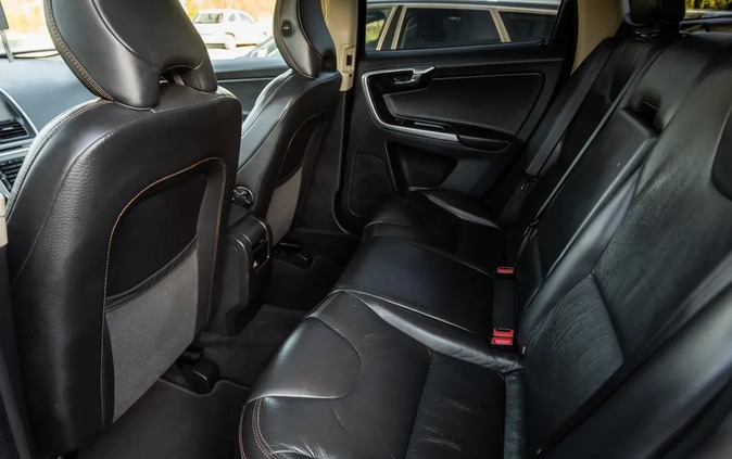 Volvo XC 60 cena 52900 przebieg: 210123, rok produkcji 2013 z Brok małe 562